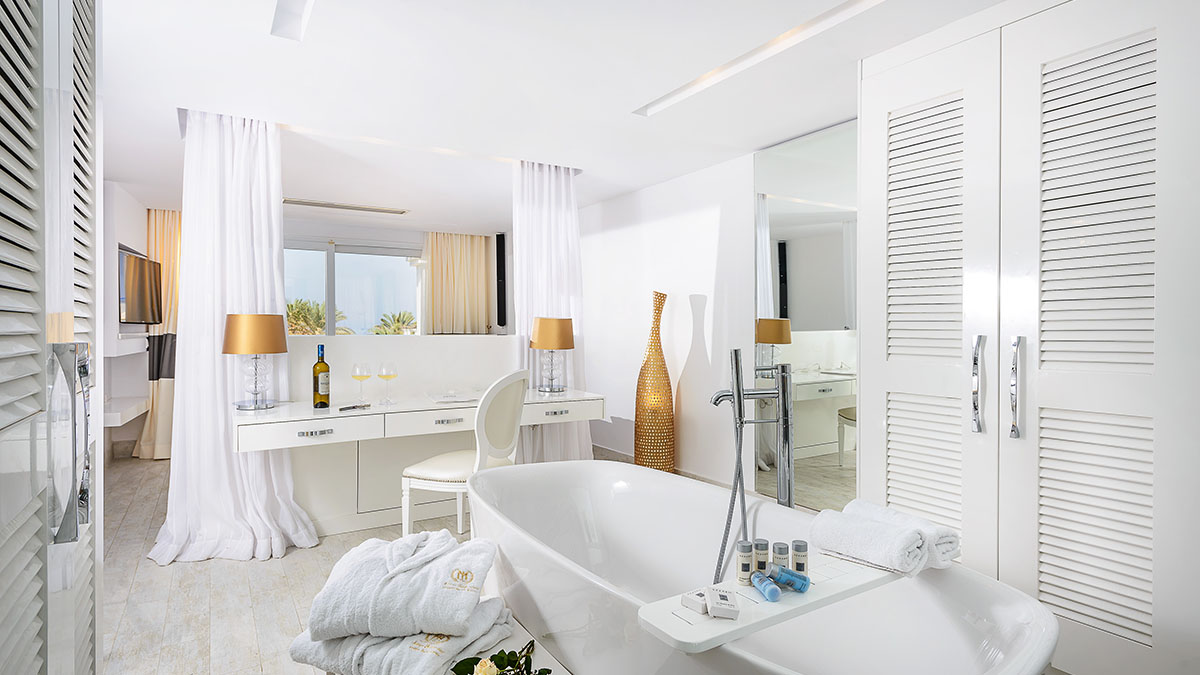 Signature Island Suite